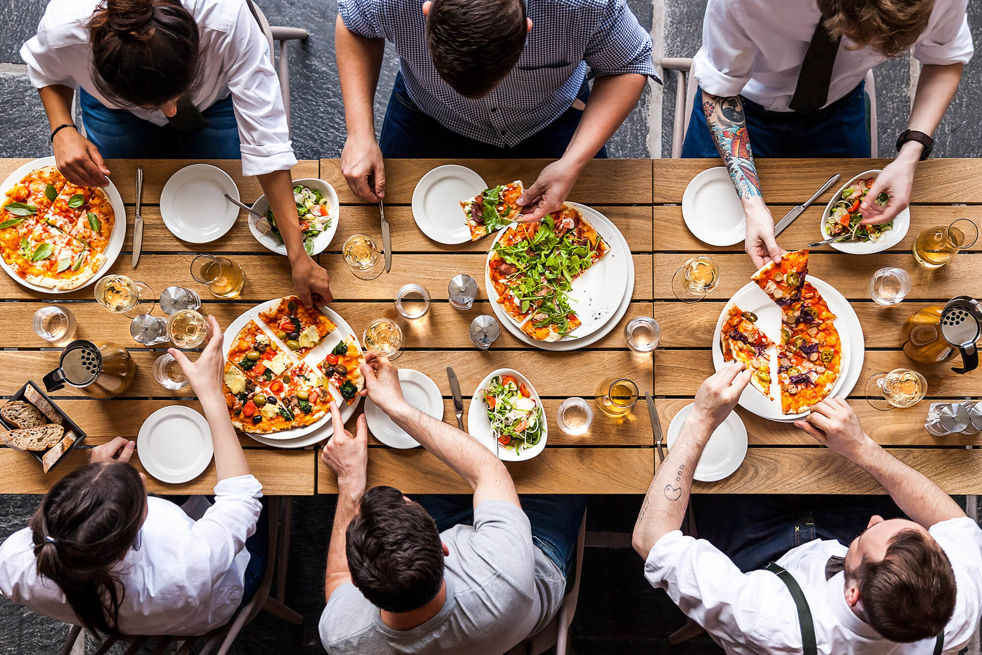 stove_pizza_table